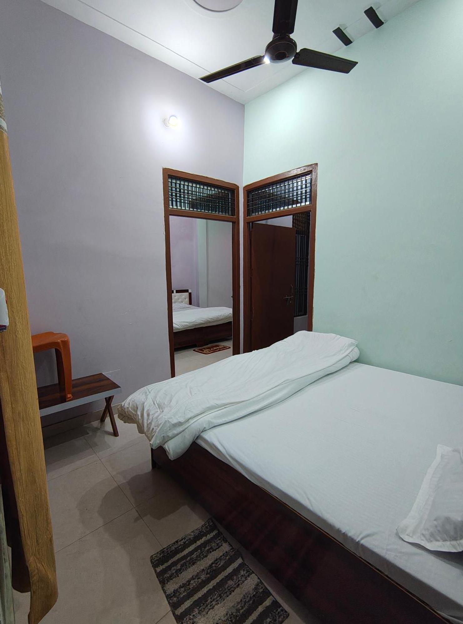 Harsh Home Stay Ayodhya Exterior foto
